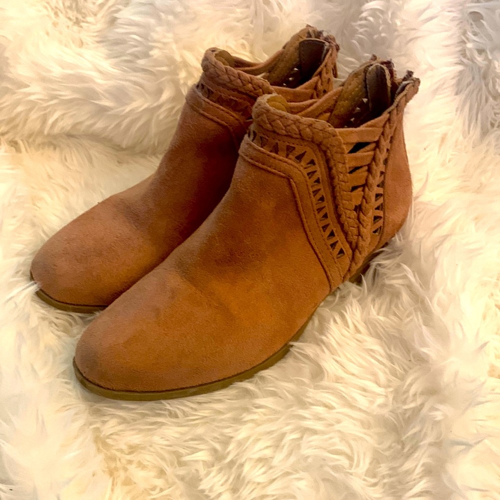 Girls Brown boots